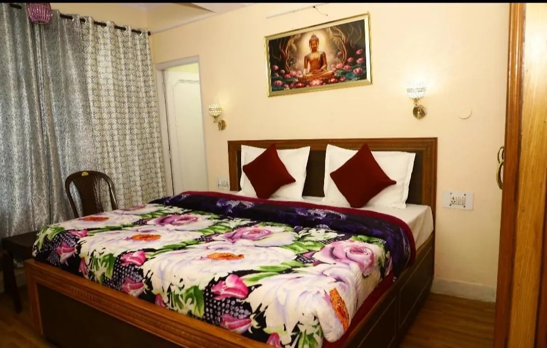 Panzió Sapphire Bnb Simlá