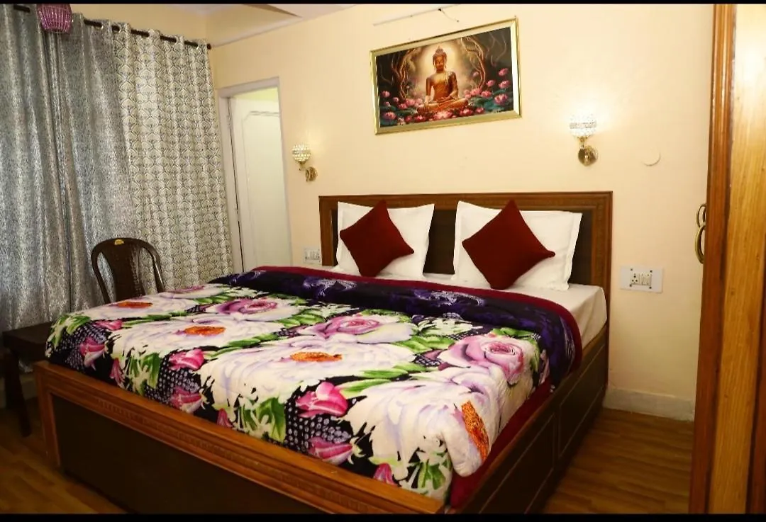 Panzió Sapphire Bnb Simlá
